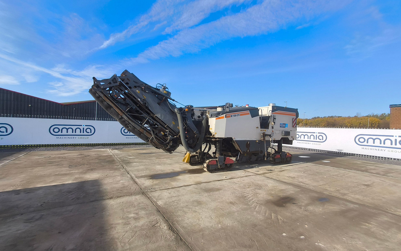 Wirtgen W 150 CFI - ماكينات لصقل الأسفلت: صور 2 Wirtgen W 150 CFI - ماكينات لصقل الأسفلت: صور 2