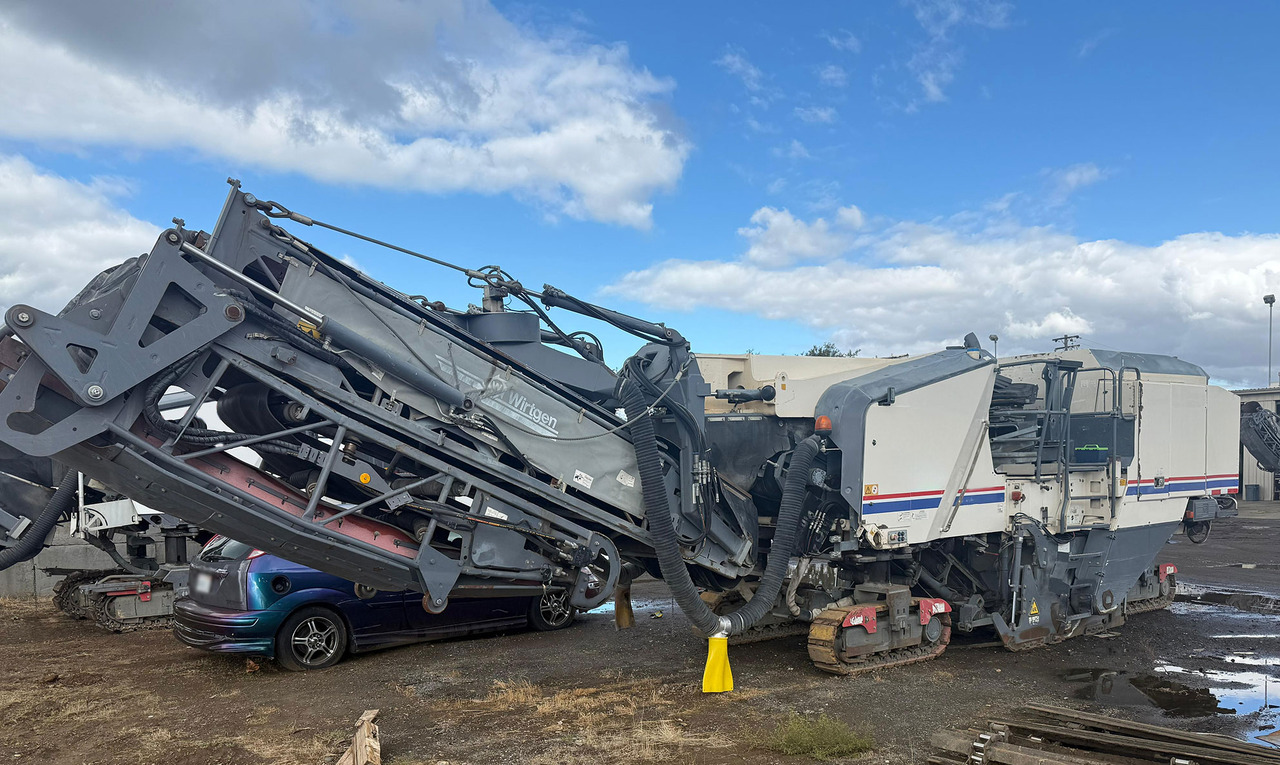 Wirtgen W 200 I - ماكينات لصقل الأسفلت: صور 2 Wirtgen W 200 I - ماكينات لصقل الأسفلت: صور 2