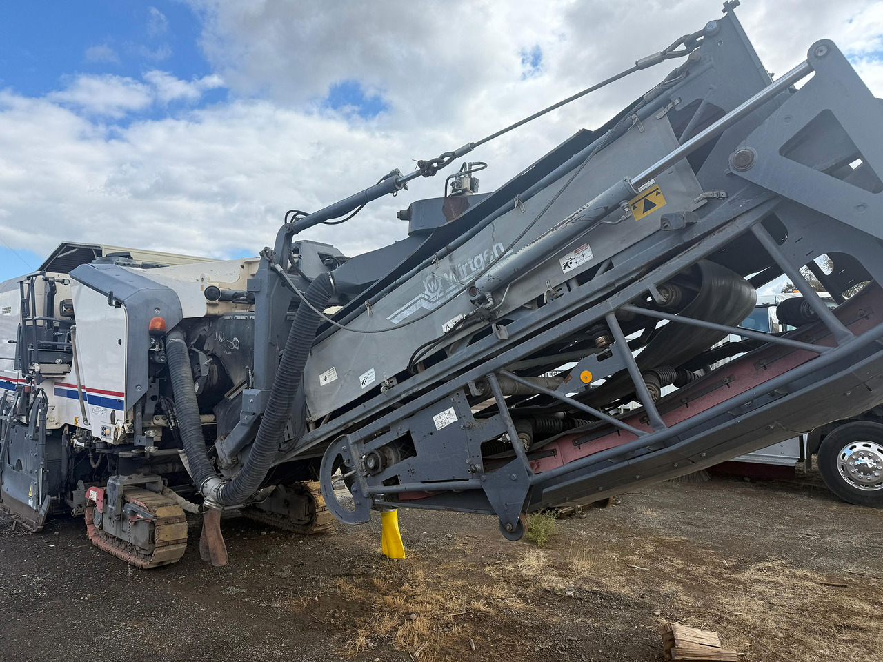 Wirtgen W 200 I - ماكينات لصقل الأسفلت: صور 5 Wirtgen W 200 I - ماكينات لصقل الأسفلت: صور 5