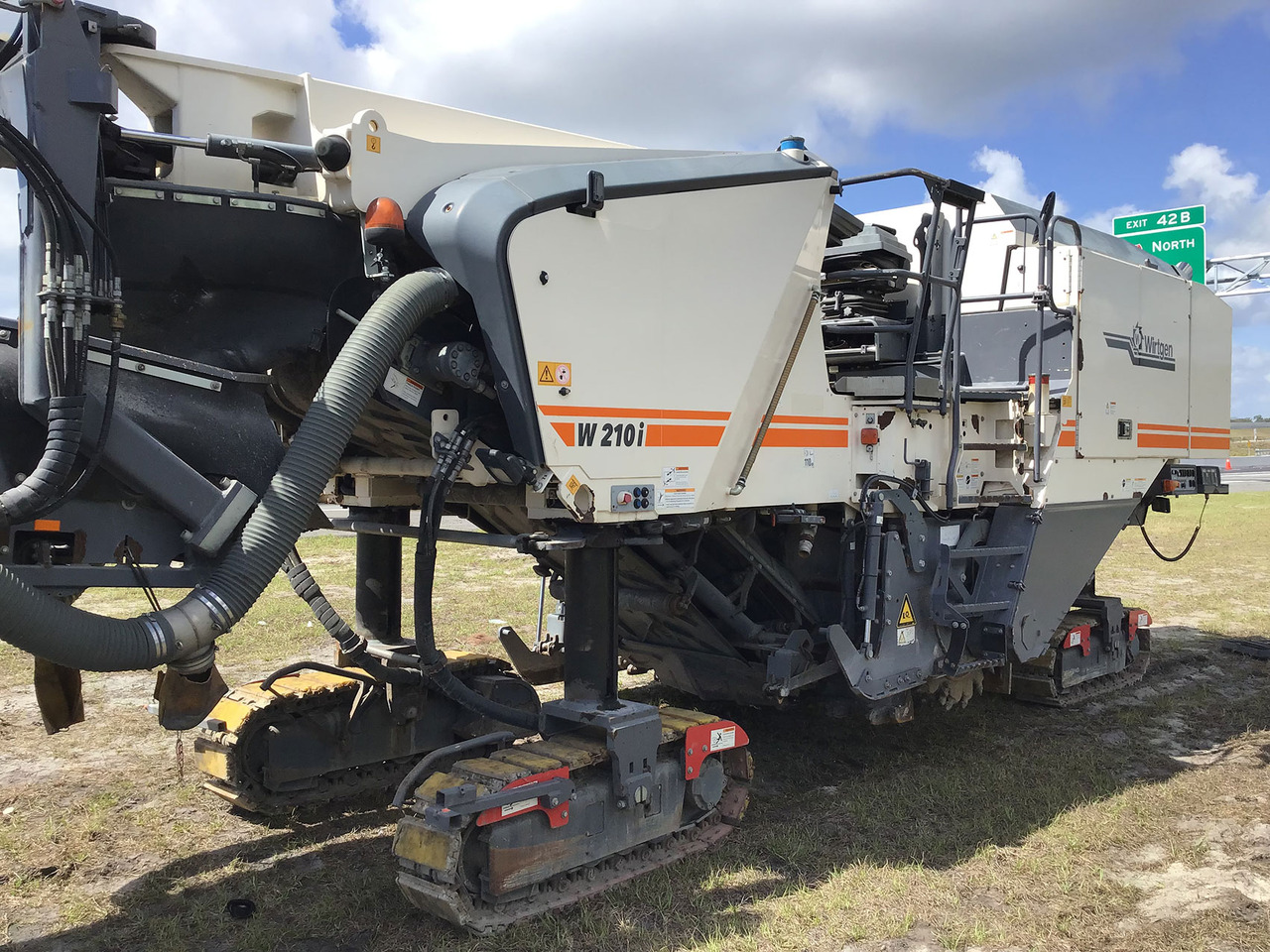 Wirtgen W 210 i - ماكينات لصقل الأسفلت: صور 3 Wirtgen W 210 i - ماكينات لصقل الأسفلت: صور 3