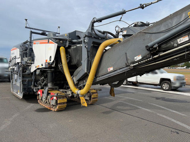 Wirtgen W 220 Fi - ماكينات لصقل الأسفلت: صور 3 Wirtgen W 220 Fi - ماكينات لصقل الأسفلت: صور 3