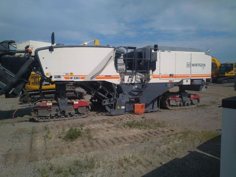 Wirtgen W 250 I - ماكينات لصقل الأسفلت: صور 2 Wirtgen W 250 I - ماكينات لصقل الأسفلت: صور 2