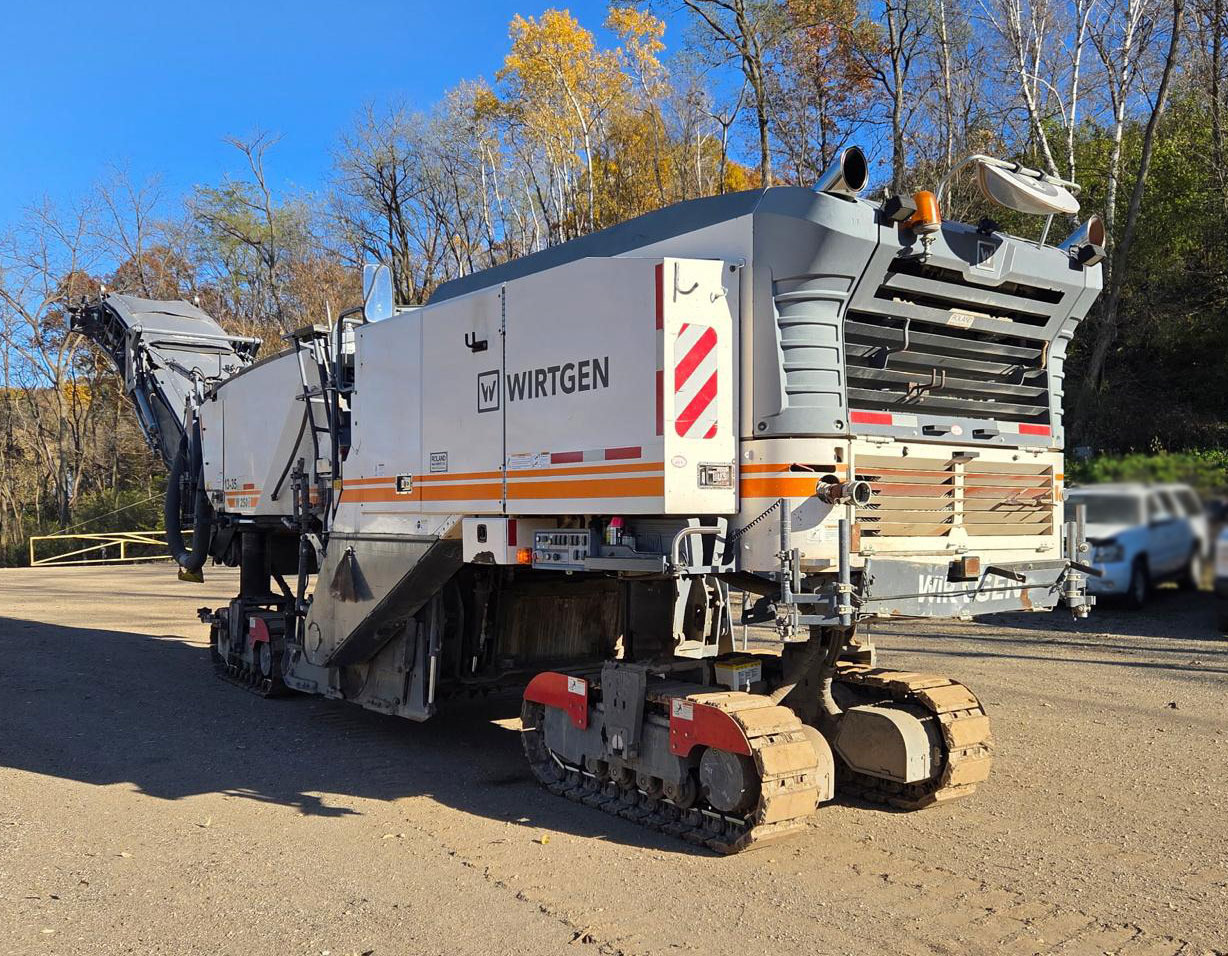 Wirtgen W 250 I - ماكينات لصقل الأسفلت: صور 3 Wirtgen W 250 I - ماكينات لصقل الأسفلت: صور 3