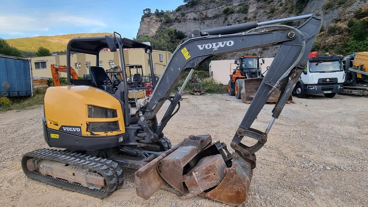 Volvo ECR35D - حفارة مصغرة: صور 3 Volvo ECR35D - حفارة مصغرة: صور 3