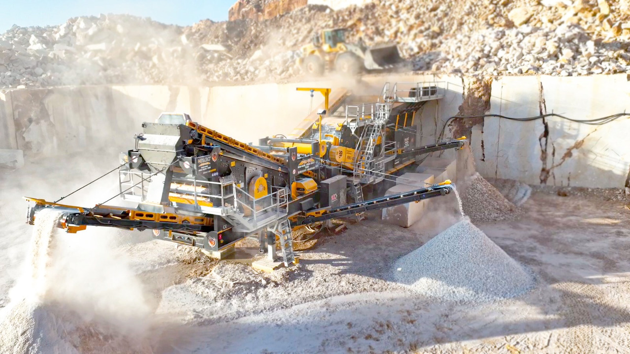 FABO Mobile crusher - كسارة متحركه: صور 1 FABO Mobile crusher - كسارة متحركه: صور 1
