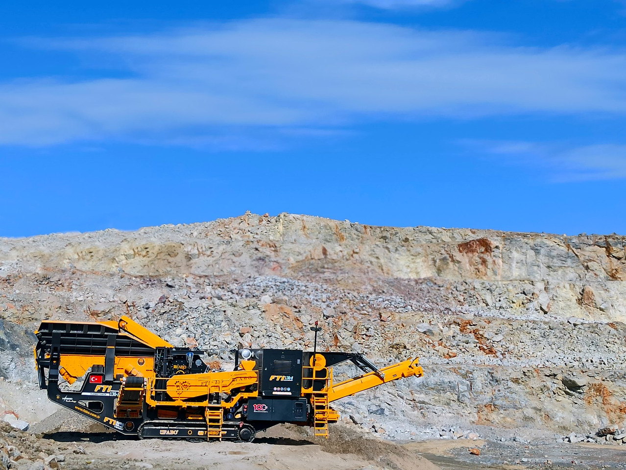 FABO Mobile crusher - كسارة متحركه: صور 2 FABO Mobile crusher - كسارة متحركه: صور 2