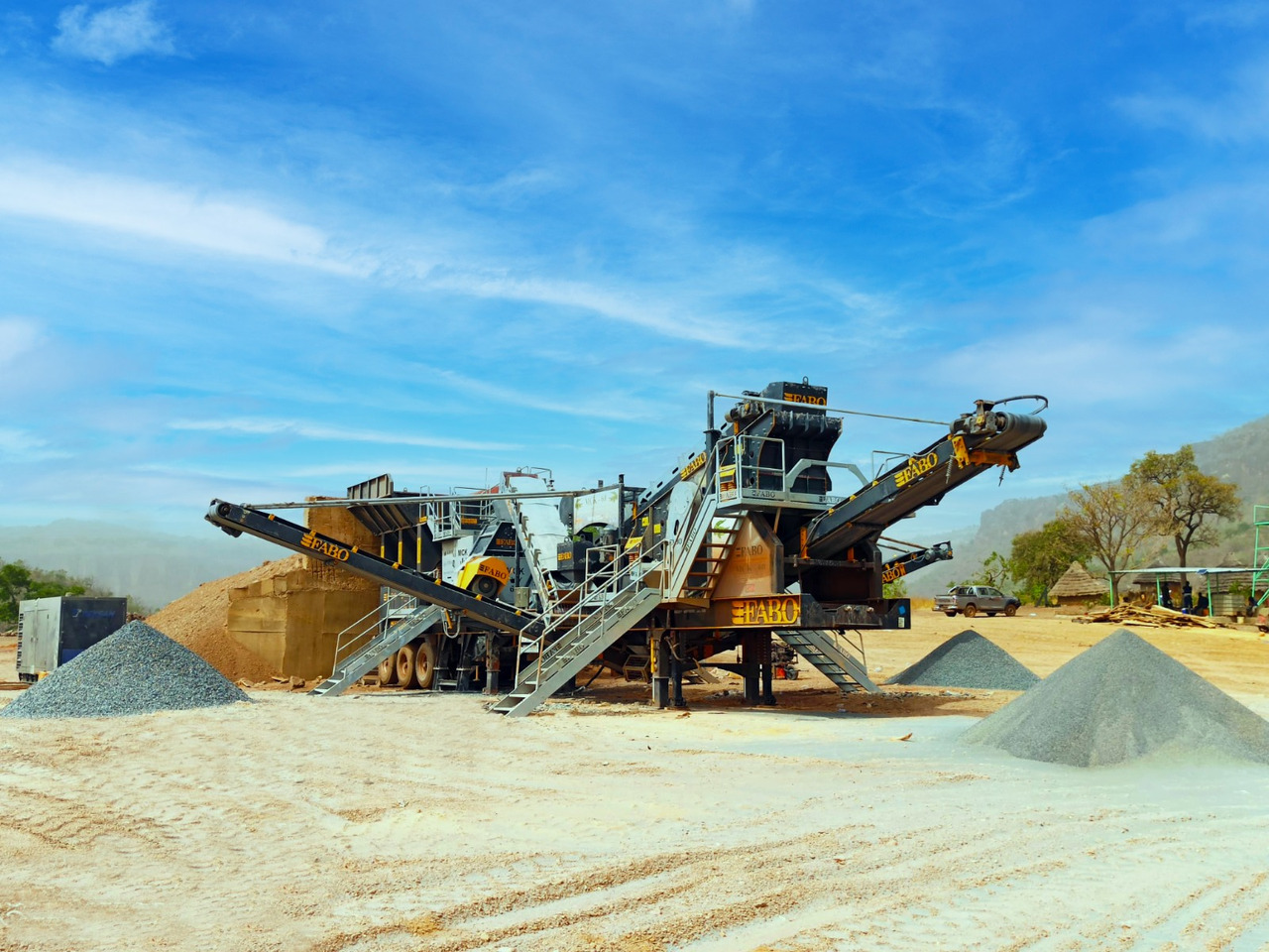 FABO mobile jaw crusher - كسارة فكية: صور 1 FABO mobile jaw crusher - كسارة فكية: صور 1