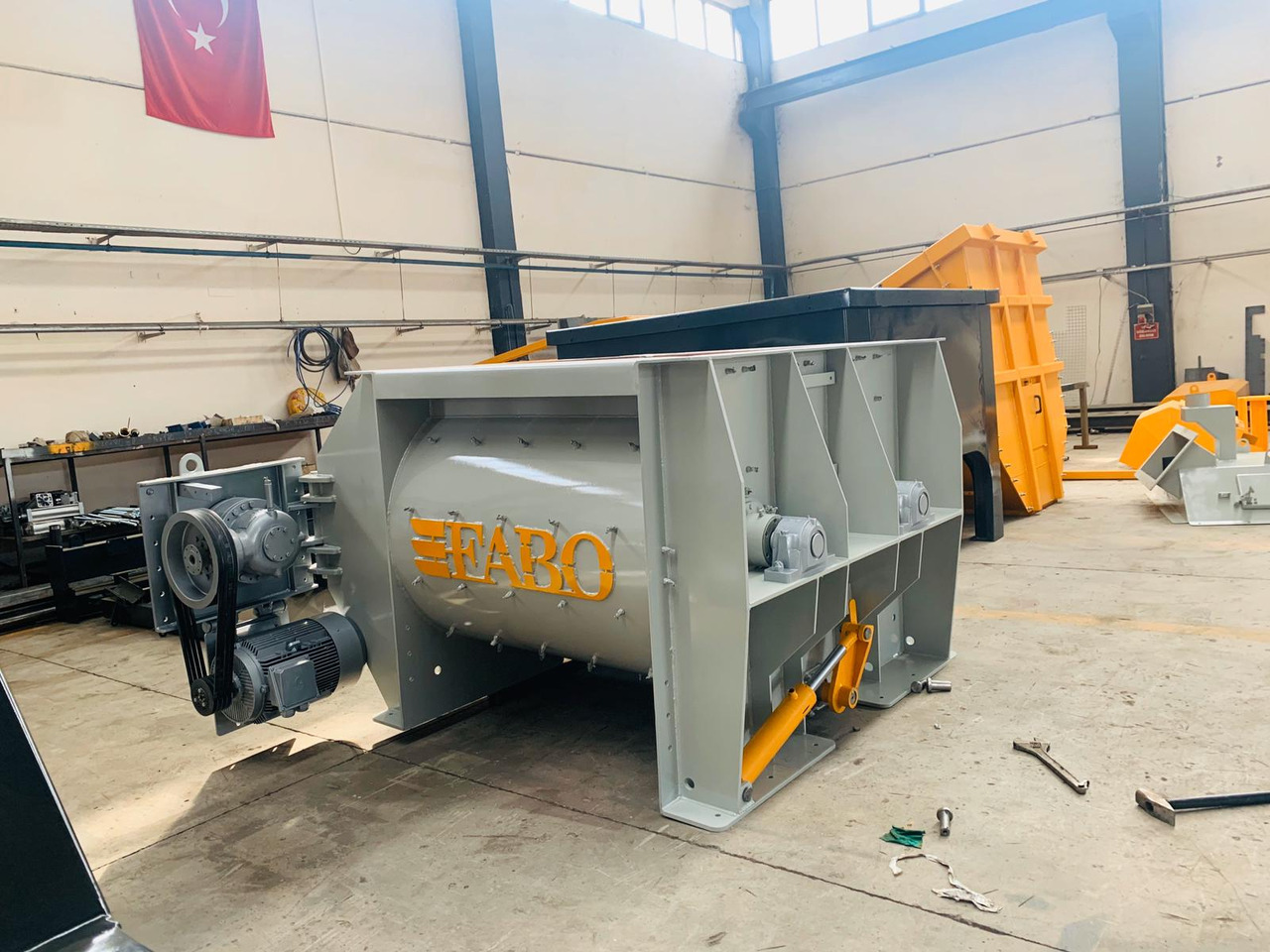 FABO twin shaft mixer - خلاطه اسمنت: صور 2 FABO twin shaft mixer - خلاطه اسمنت: صور 2