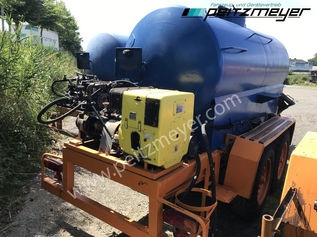 BATHE TANDEMANHÄNGER Bitum / Teerkocher 3,5 m³ Hatz DIesel 1 D 81 C - موزع الأسفلت: صور 1 BATHE TANDEMANHÄNGER Bitum / Teerkocher 3,5 m³ Hatz DIesel 1 D 81 C - موزع الأسفلت: صور 1