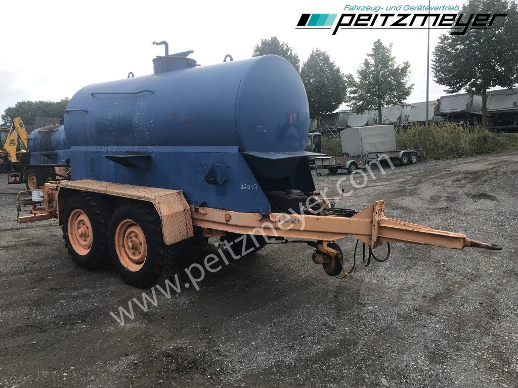 BATHE TANDEMANHÄNGER Bitum / Teerkocher 3,5 m³ Hatz Diesel-Motor 1 B 40 - موزع الأسفلت: صور 4 BATHE TANDEMANHÄNGER Bitum / Teerkocher 3,5 m³ Hatz Diesel-Motor 1 B 40 - موزع الأسفلت: صور 4
