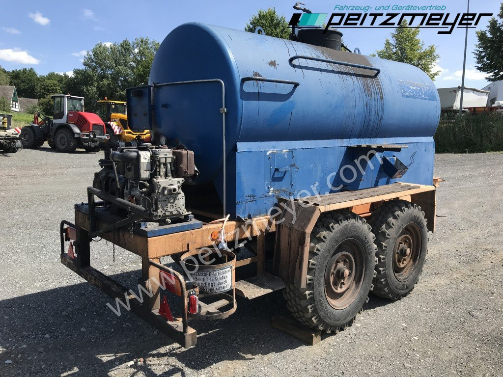 BATHE TANDEMANHÄNGER Bitum / Teerkocher 3,5 m³ Hatz Diesel-Motor 1 B 40 - موزع الأسفلت: صور 1 BATHE TANDEMANHÄNGER Bitum / Teerkocher 3,5 m³ Hatz Diesel-Motor 1 B 40 - موزع الأسفلت: صور 1
