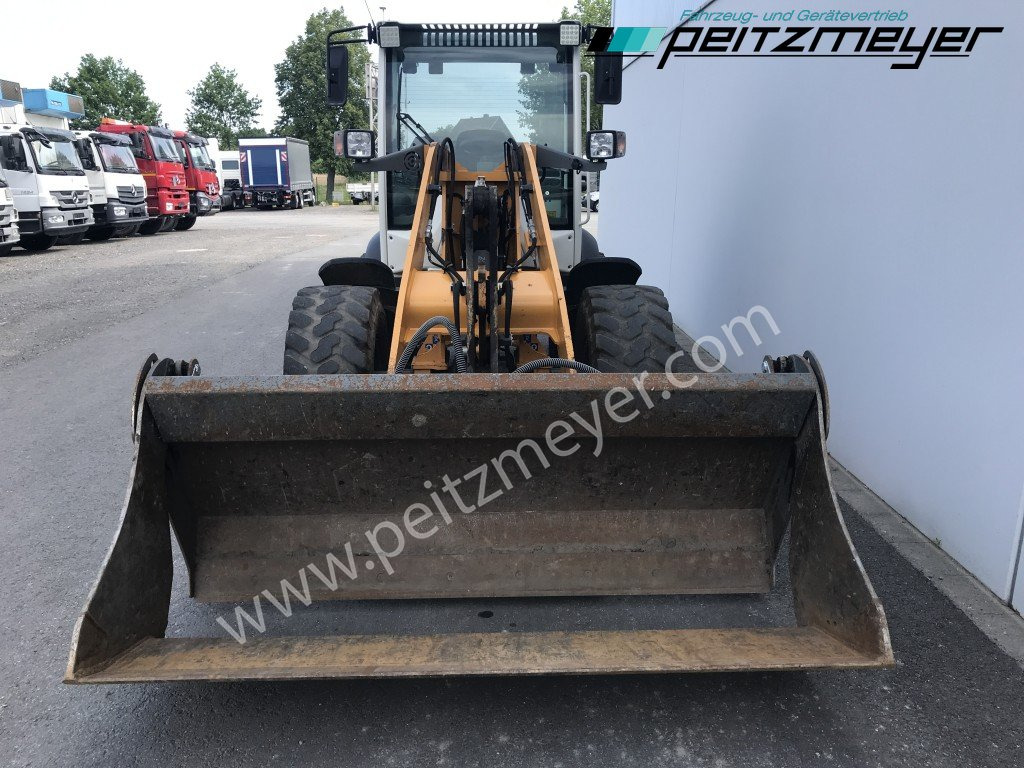 LIEBHERR RADLADER L 508 C 4in1 Schaufel + Palettengabel - اللودر بعجل: صور 5 LIEBHERR RADLADER L 508 C 4in1 Schaufel + Palettengabel - اللودر بعجل: صور 5