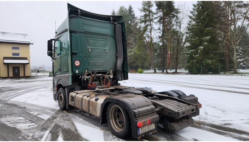 Mercedes-Benz Actros MEGA - شاحنة جرار: صور 4 Mercedes-Benz Actros MEGA - شاحنة جرار: صور 4