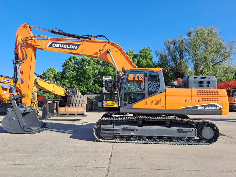 Develon DX300LC-7M - حفارات زحافة: صور 1 Develon DX300LC-7M - حفارات زحافة: صور 1