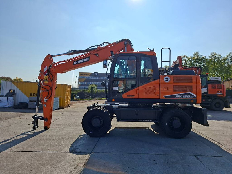 Doosan DX 160 W-7 (EX Demo) - حفارة على عجلات: صور 1 Doosan DX 160 W-7 (EX Demo) - حفارة على عجلات: صور 1
