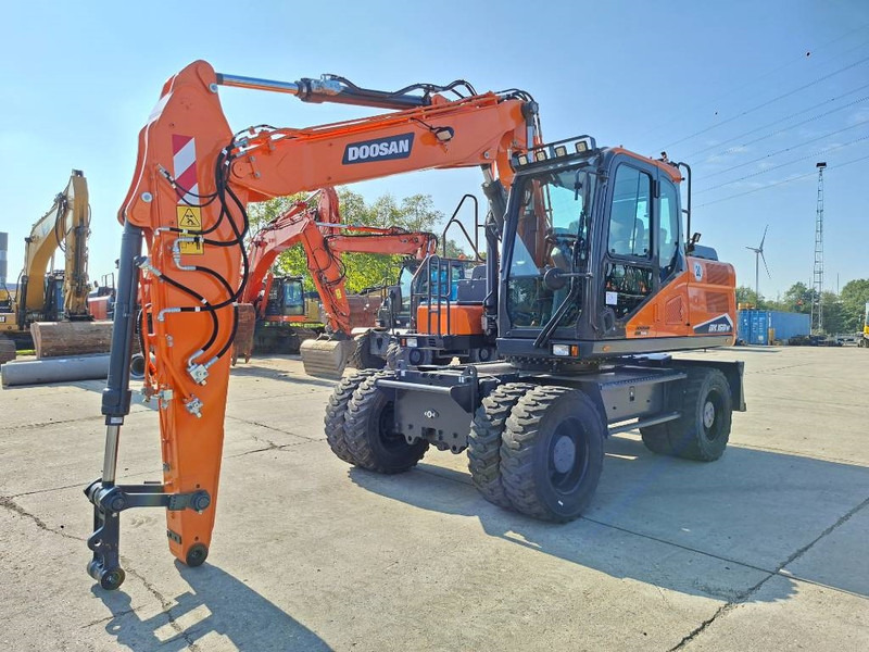 Doosan DX 160 W-7 (EX Demo) - حفارة على عجلات: صور 2 Doosan DX 160 W-7 (EX Demo) - حفارة على عجلات: صور 2