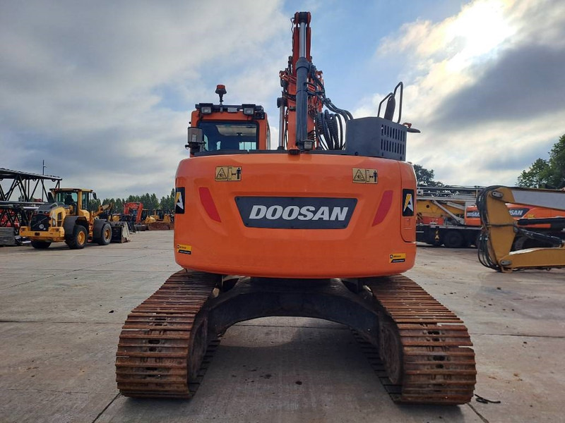 Doosan DX 235 LCR-5 - حفارات زحافة: صور 3 Doosan DX 235 LCR-5 - حفارات زحافة: صور 3