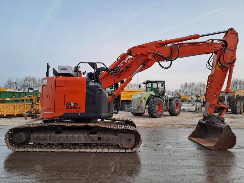 Hitachi ZX225USLC-5B (Trimble GPS Prepared) - حفارات زحافة: صور 5 Hitachi ZX225USLC-5B (Trimble GPS Prepared) - حفارات زحافة: صور 5
