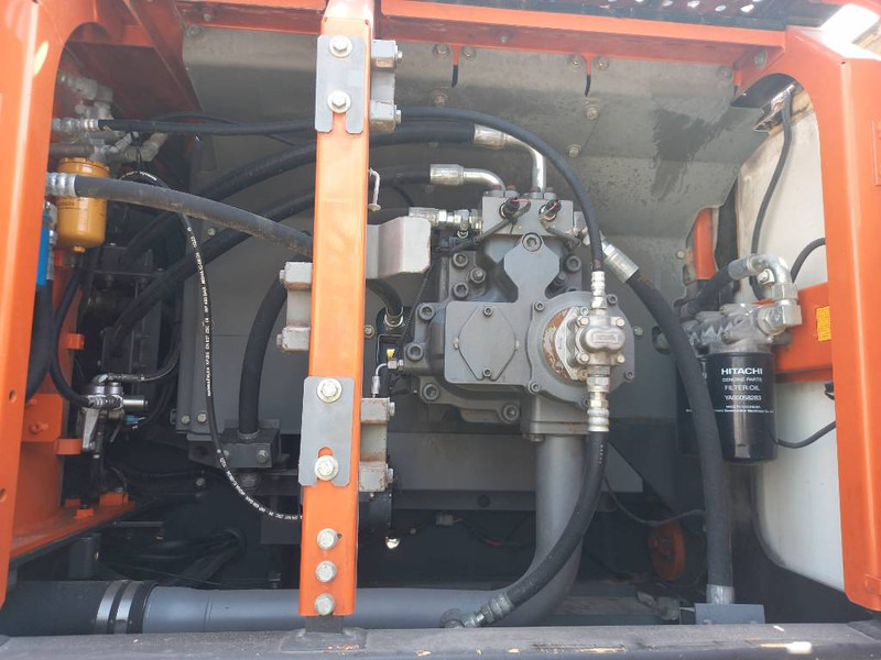 حفارات زحافة Hitachi ZX470-5G (Abu Dhabi): صور 17