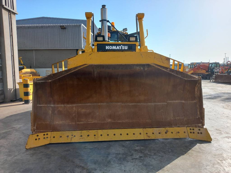 Komatsu D155A (4 Pieces available - Abu Dhabi) - بلدوزر: صور 5 Komatsu D155A (4 Pieces available - Abu Dhabi) - بلدوزر: صور 5