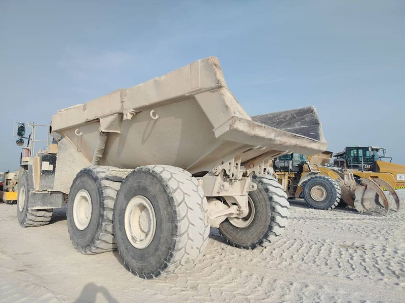 Komatsu HM400-3R (4 pieces available in Abu Dhabi) - شاحنة مفصلية: صور 5 Komatsu HM400-3R (4 pieces available in Abu Dhabi) - شاحنة مفصلية: صور 5
