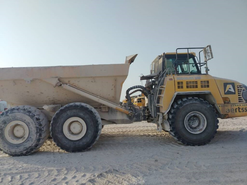 Komatsu HM400-3R (4 pieces available in Abu Dhabi) - شاحنة مفصلية: صور 2 Komatsu HM400-3R (4 pieces available in Abu Dhabi) - شاحنة مفصلية: صور 2