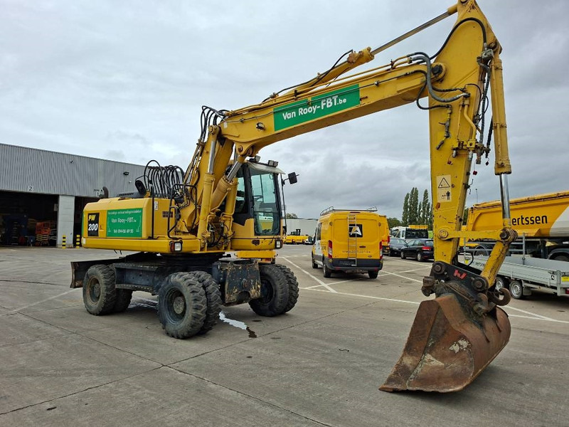 Komatsu PW 200-7H - حفارة على عجلات: صور 3 Komatsu PW 200-7H - حفارة على عجلات: صور 3