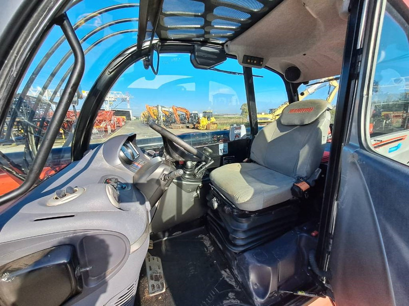 رافعة تلسكوبية Manitou MT 1440: صور 12 رافعة تلسكوبية Manitou MT 1440: صور 12