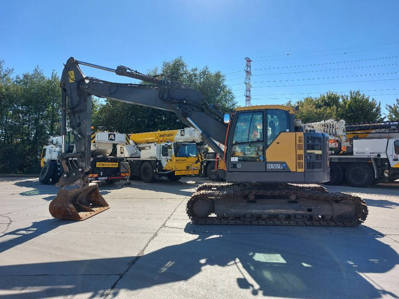 Volvo ECR 235 EL - حفارات زحافة: صور 1 Volvo ECR 235 EL - حفارات زحافة: صور 1