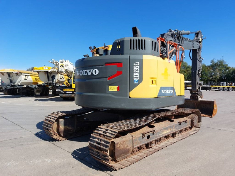 Volvo ECR 235 EL - حفارات زحافة: صور 5 Volvo ECR 235 EL - حفارات زحافة: صور 5