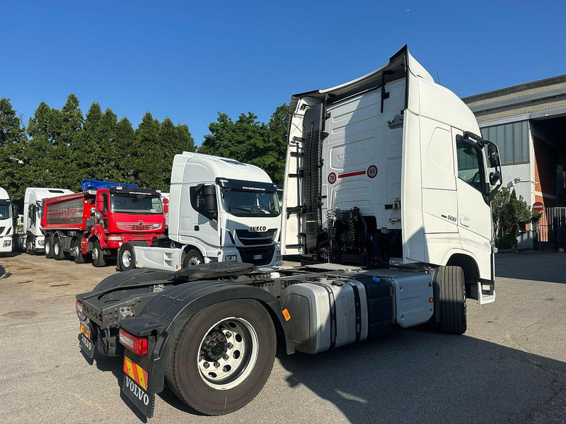Volvo FH 500 - شاحنة جرار: صور 4 Volvo FH 500 - شاحنة جرار: صور 4