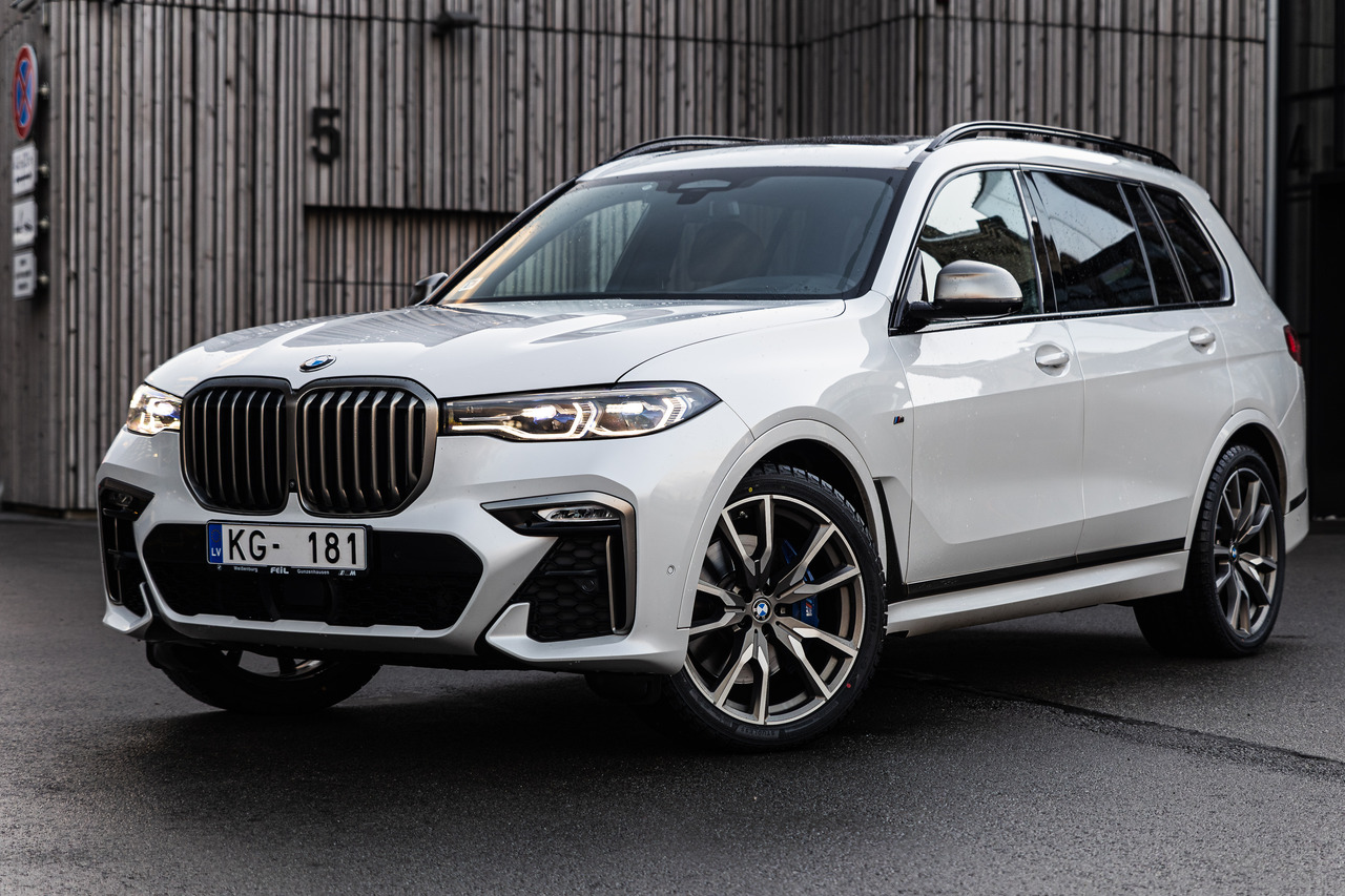 BMW X7 M50D X Drive M package, 6 seats - سيارة: صور 4 BMW X7 M50D X Drive M package, 6 seats - سيارة: صور 4