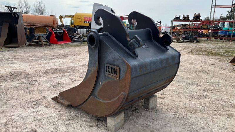 IRON ATTACHMENTS CW30 1100mm - بكت حفار - حفارة: صور 2 IRON ATTACHMENTS CW30 1100mm - بكت حفار - حفارة: صور 2