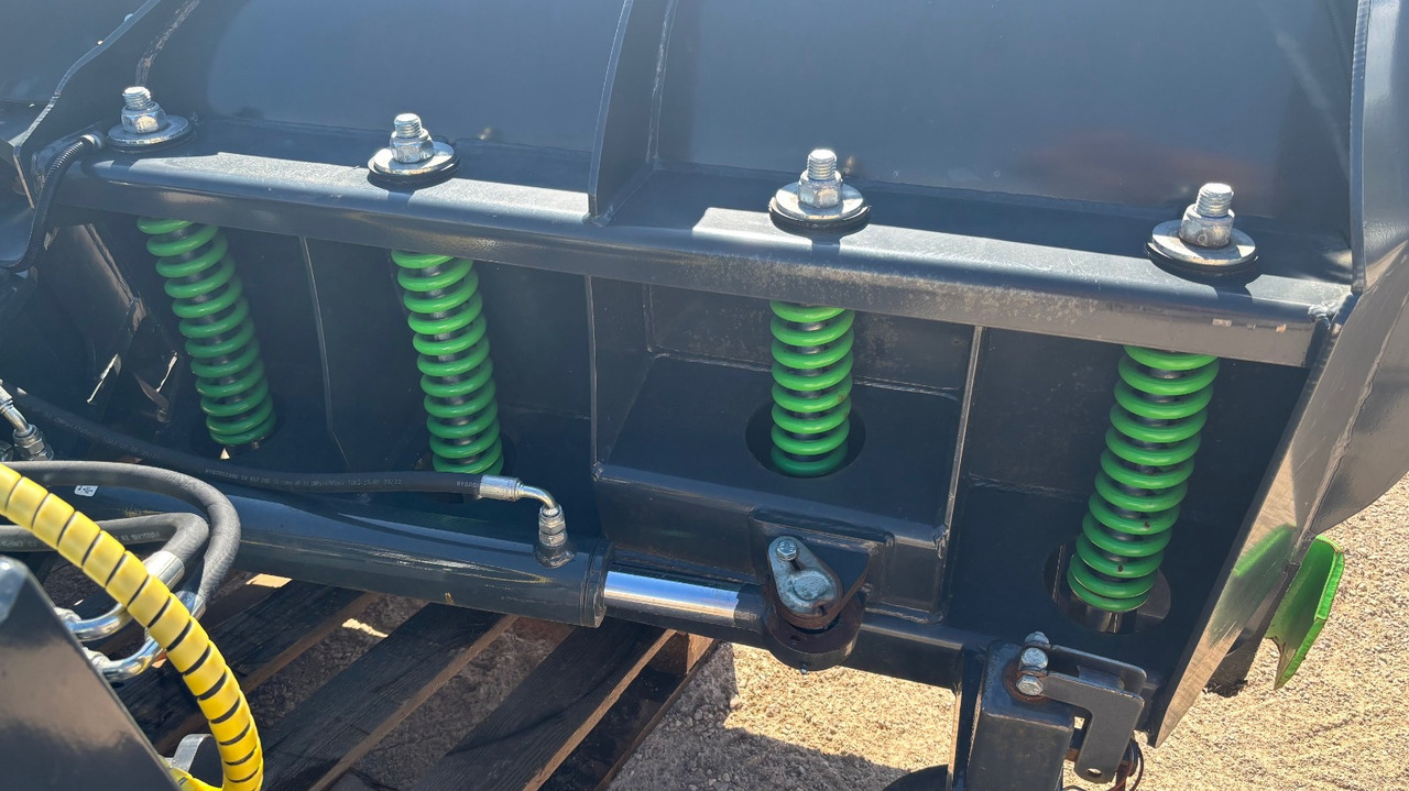 PMC VPL2900 - كاسحة ثلوج - اللودر بعجل: صور 3 PMC VPL2900 - كاسحة ثلوج - اللودر بعجل: صور 3