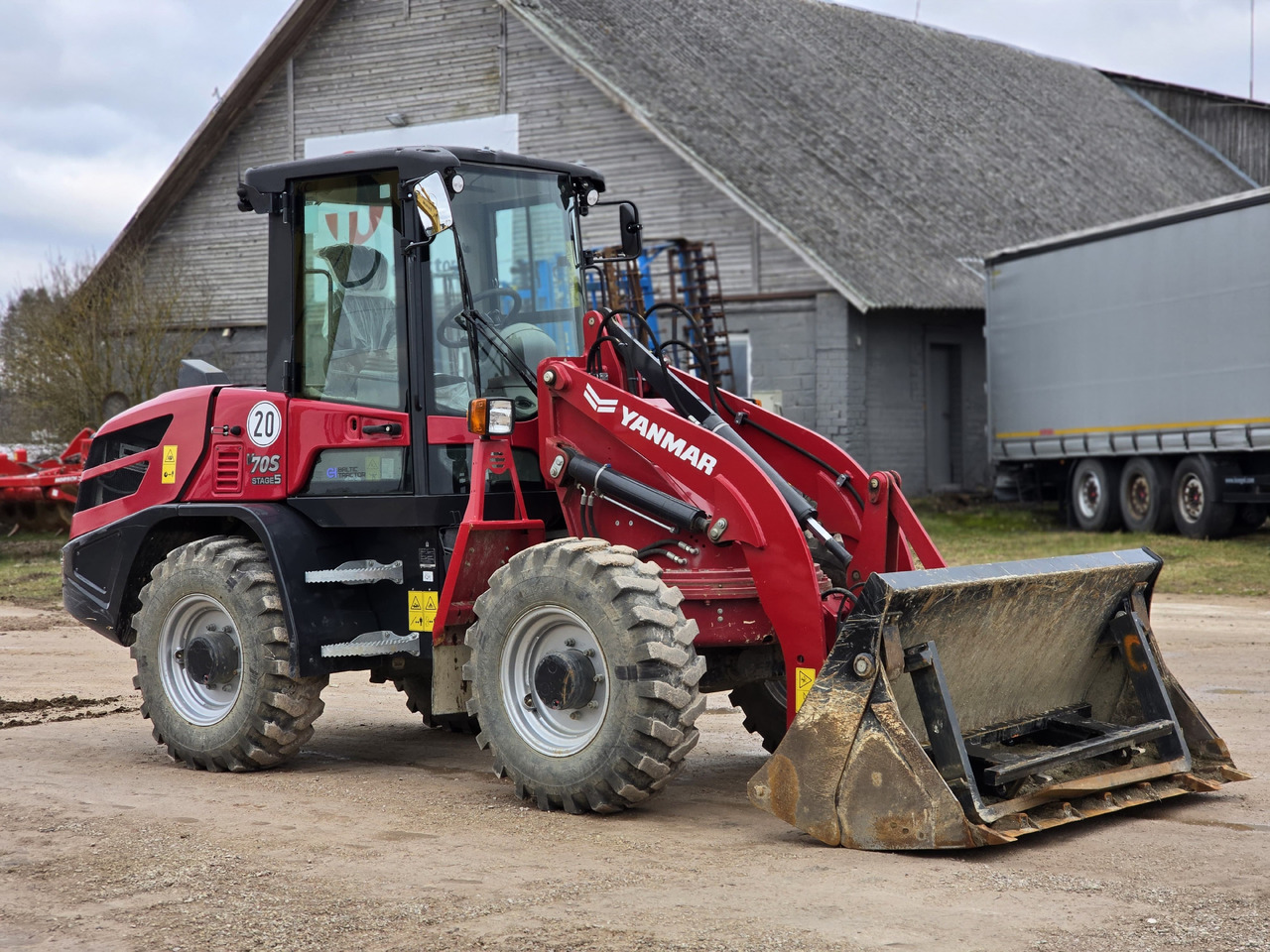 YANMAR V70S - اللودر بعجل: صور 2 YANMAR V70S - اللودر بعجل: صور 2