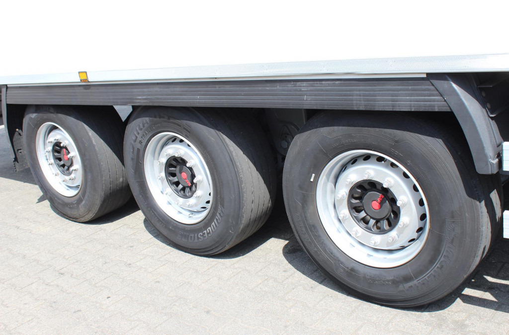 Chereau TK SLXi 300 Doppelstock FRC 2026 SAF - مبردة نصف مقطورة: صور 5 Chereau TK SLXi 300 Doppelstock FRC 2026 SAF - مبردة نصف مقطورة: صور 5