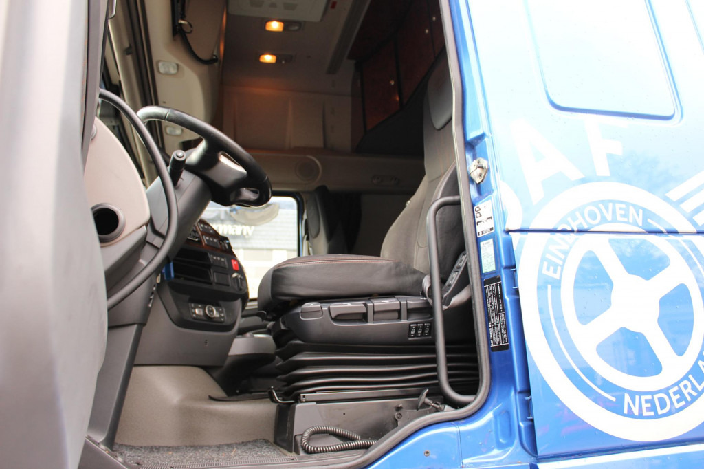 Daf 480 SSC Retarder Kühlbox 2 Tanks Standklima - شاحنة جرار: صور 3 Daf 480 SSC Retarder Kühlbox 2 Tanks Standklima - شاحنة جرار: صور 3