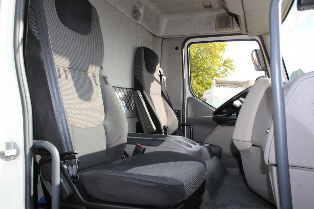 Daf LF 280 Koffer Klima LDW Rolltor LBW 149Tkm - بصندوق مغلق شاحنة: صور 4 Daf LF 280 Koffer Klima LDW Rolltor LBW 149Tkm - بصندوق مغلق شاحنة: صور 4