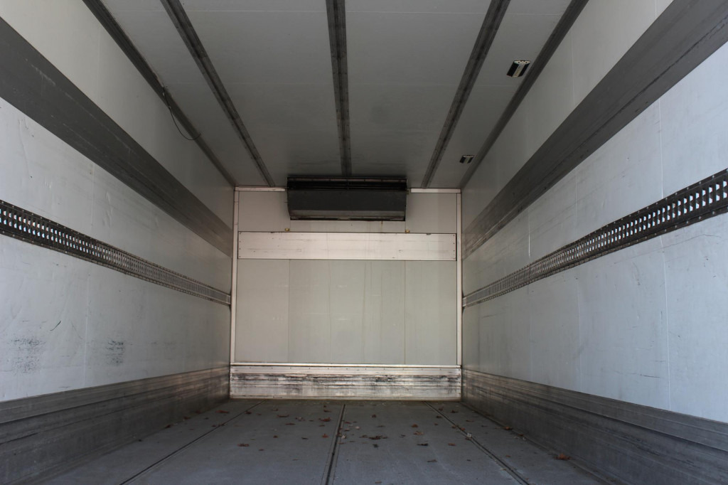 Daf LF 45.250 Thermo KingT-800R Türen+LBW Strom - مبردة شاحنة: صور 3 Daf LF 45.250 Thermo KingT-800R Türen+LBW Strom - مبردة شاحنة: صور 3