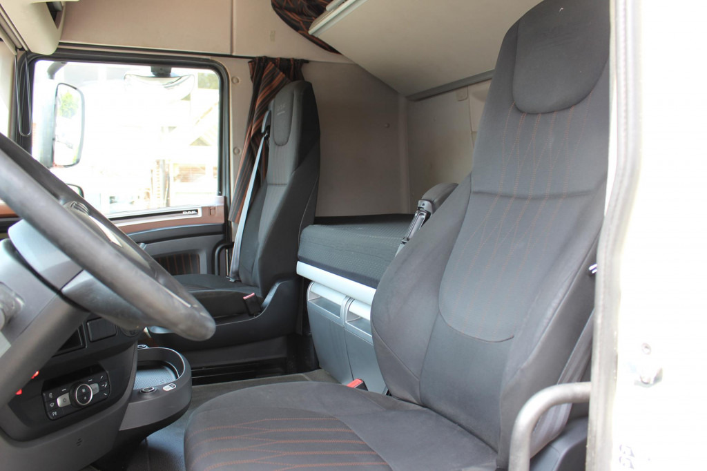 Daf XF 480 SC Retarder ACC LDWS Standklima Kühlbox - شاحنة جرار: صور 5 Daf XF 480 SC Retarder ACC LDWS Standklima Kühlbox - شاحنة جرار: صور 5