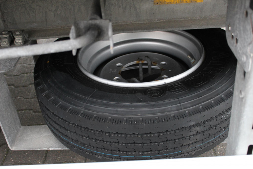 Junge 2-Achser BPW Durchladen Doppelstock TOP - بصندوق مغلق مقطورة: صور 3 Junge 2-Achser BPW Durchladen Doppelstock TOP - بصندوق مغلق مقطورة: صور 3