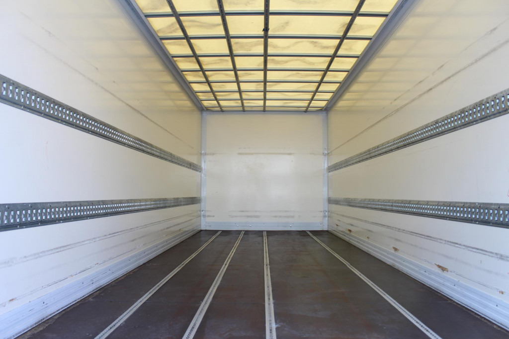 Mercedes-Benz Atego 1221 E6 Koffer Klima LDW Schalter LBW - شاحنة: صور 2 Mercedes-Benz Atego 1221 E6 Koffer Klima LDW Schalter LBW - شاحنة: صور 2
