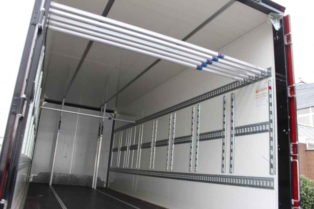 Mercedes-Benz Atego 1530 Koffer DS Schlafkab Durchladen 99Tkm! - الشاحنات الصغيرة: صور 5 Mercedes-Benz Atego 1530 Koffer DS Schlafkab Durchladen 99Tkm! - الشاحنات الصغيرة: صور 5