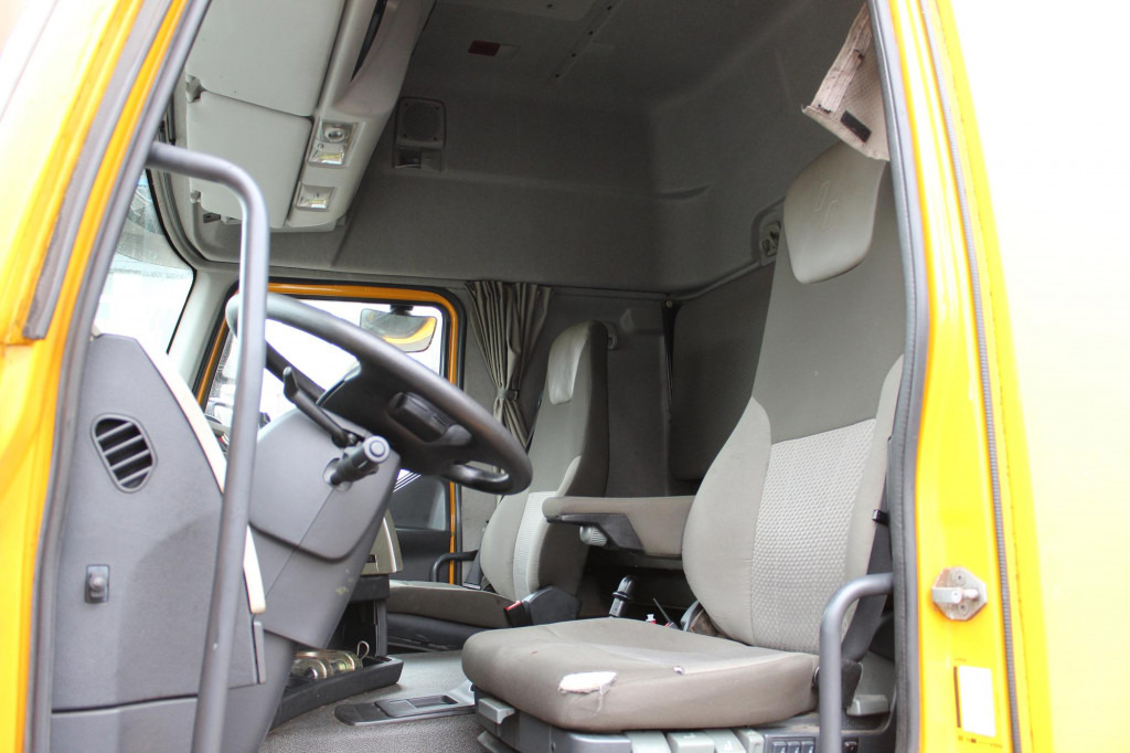 Renault Premium 380DXi BDF Schlafkabine LBW AHK 298 TKm - الشاسيه شاحنة: صور 5 Renault Premium 380DXi BDF Schlafkabine LBW AHK 298 TKm - الشاسيه شاحنة: صور 5