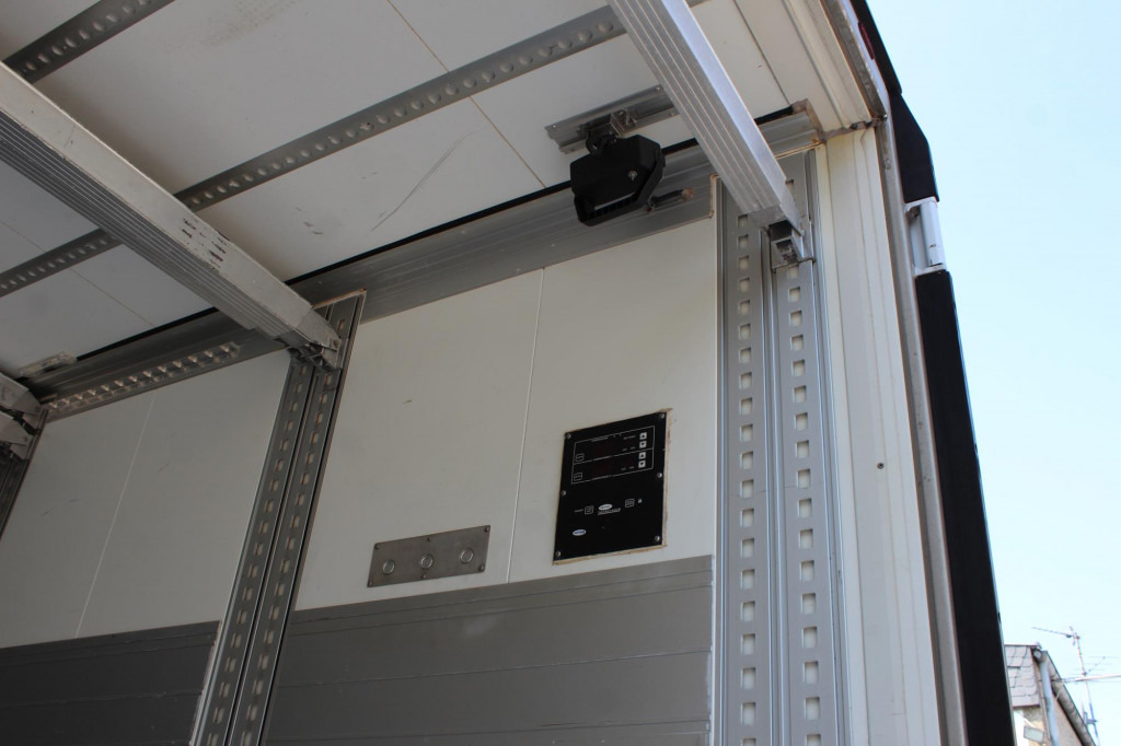 SCHMITZ Carrier Vector 1950Mt. Doppelstock Blumen LBW! - مبردة نصف مقطورة: صور 4 SCHMITZ Carrier Vector 1950Mt. Doppelstock Blumen LBW! - مبردة نصف مقطورة: صور 4