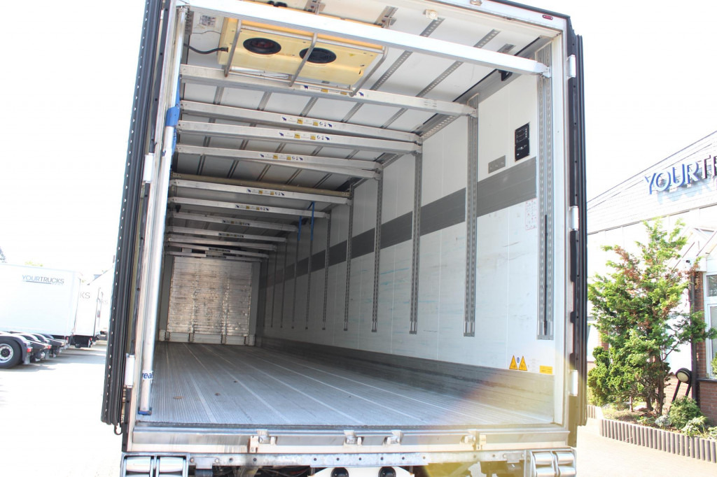 SCHMITZ Carrier Vector 1950Mt. Doppelstock Blumen LBW! - مبردة نصف مقطورة: صور 3 SCHMITZ Carrier Vector 1950Mt. Doppelstock Blumen LBW! - مبردة نصف مقطورة: صور 3