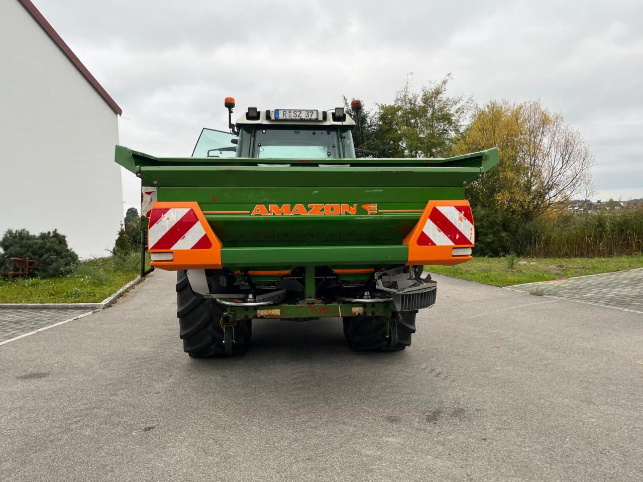 Amazone ZA-M 1501 Profis, Wiegestreuer, 2500 Liter - آلة رش الأسمدة: صور 2 Amazone ZA-M 1501 Profis, Wiegestreuer, 2500 Liter - آلة رش الأسمدة: صور 2