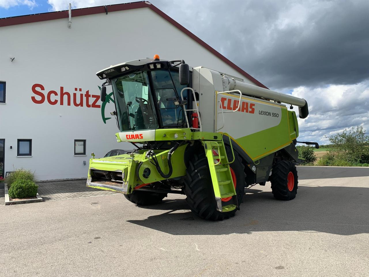 CLAAS Lexion 550 mit Schneidwerk V660, 3D und Klimaautomatik, gepflegter Zustand, Baujahr 2009 - حصادة شاملة: صور 1 CLAAS Lexion 550 mit Schneidwerk V660, 3D und Klimaautomatik, gepflegter Zustand, Baujahr 2009 - حصادة شاملة: صور 1