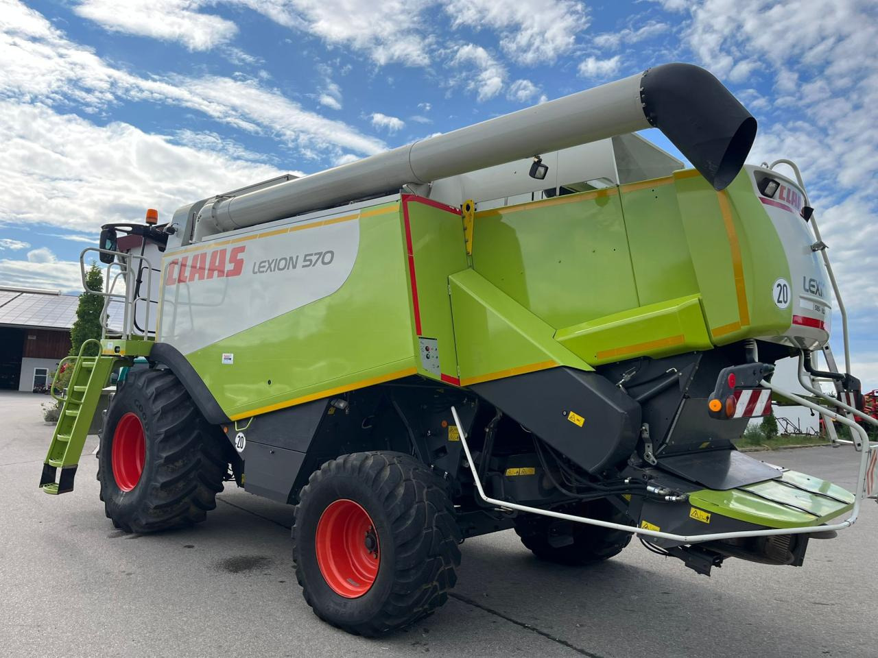 CLAAS Lexion 570 - حصادة شاملة: صور 5 CLAAS Lexion 570 - حصادة شاملة: صور 5