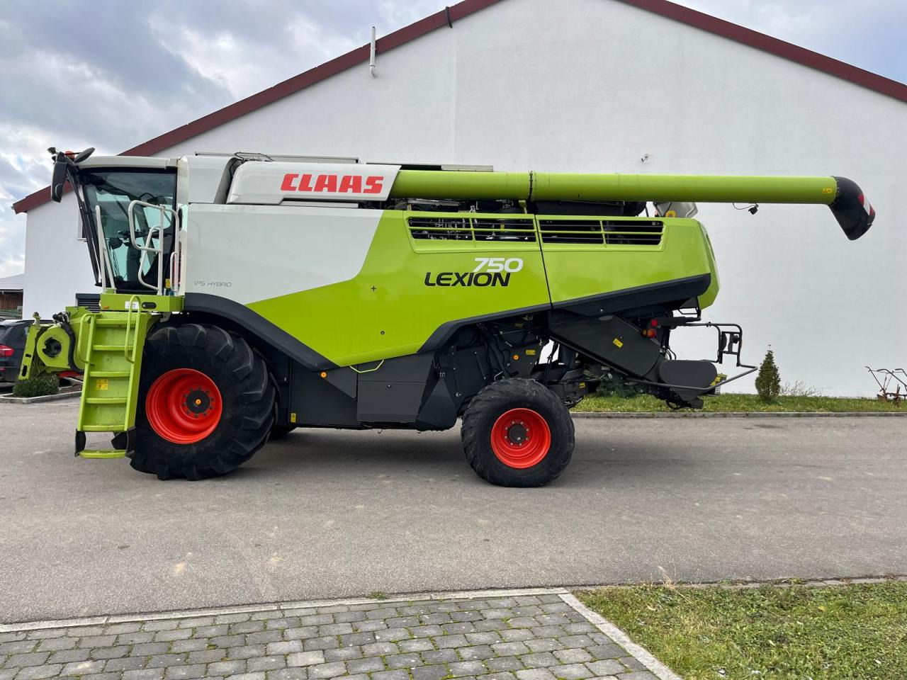 CLAAS Lexion 750 V-Kanal 3D, Bj. 2017, 30kmh - حصادة شاملة: صور 3 CLAAS Lexion 750 V-Kanal 3D, Bj. 2017, 30kmh - حصادة شاملة: صور 3